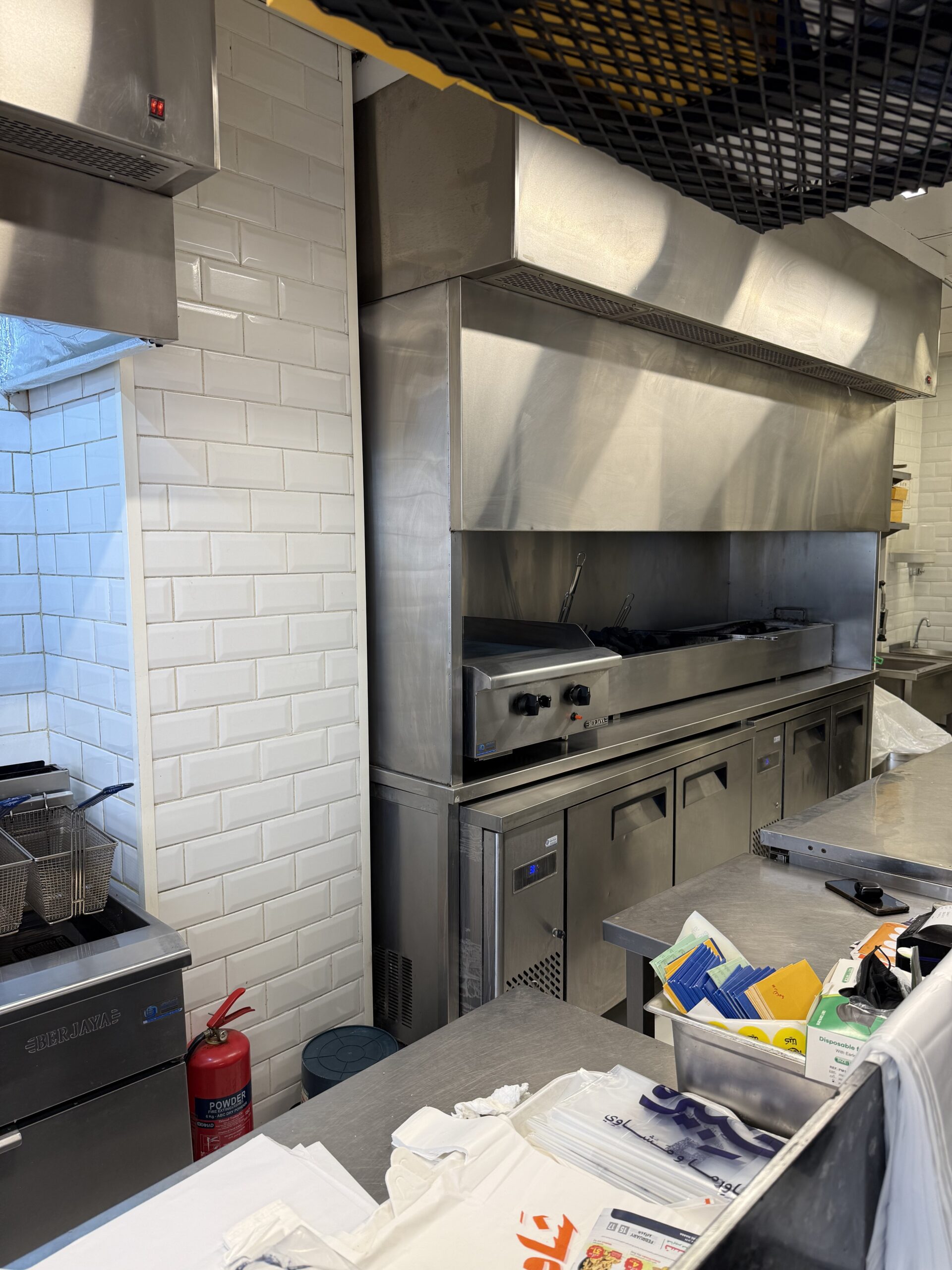 للبيع مطعم متكامل مختص بشورما والمشاوي